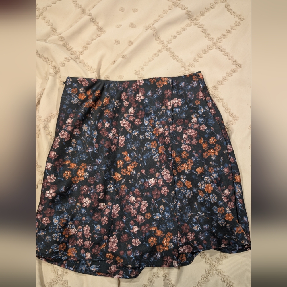 🎉Abercrombie & Fitch Floral Mini Skirt